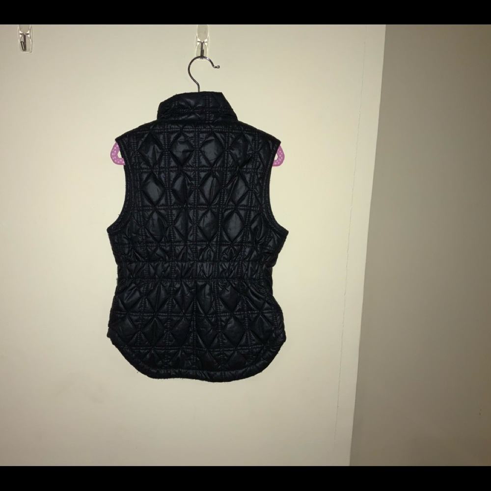 Black quilted vest - Picture 3 of 4